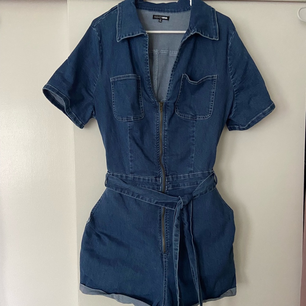 Fashion Nova Romper 💕